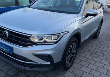 VW Tiguan 122.000 km 28.900 &euro; Dachau (bei München) 85221