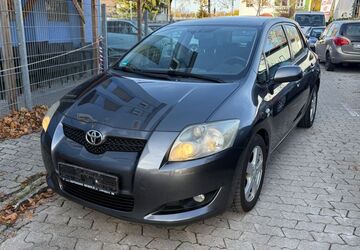 Toyota Auris 292.796 km 2.690 &euro; München 81243