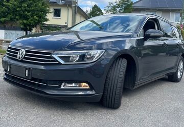VW Passat 215.691 km 7.999 &euro; München 81245