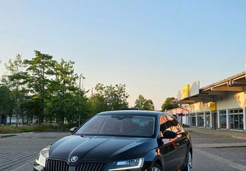 Skoda Superb 138.000 km 18.999 &euro; München 80933