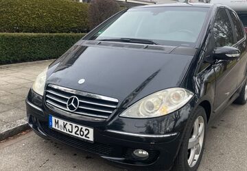 Mercedes-Benz A 200 245.000 km 2.300 &euro; München 81547