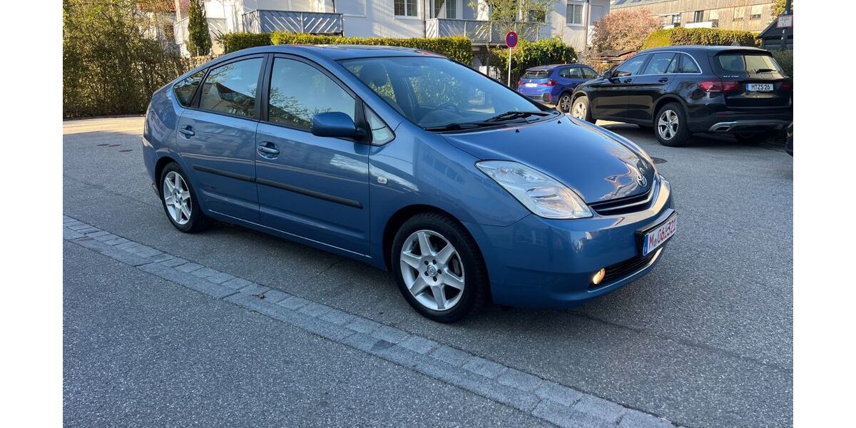 Toyota Prius 238.000 km 3.200 &euro; Hohenbrunn 85521
