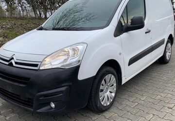 Citroen Berlingo 448.355 km 3.200 &euro; München 81243