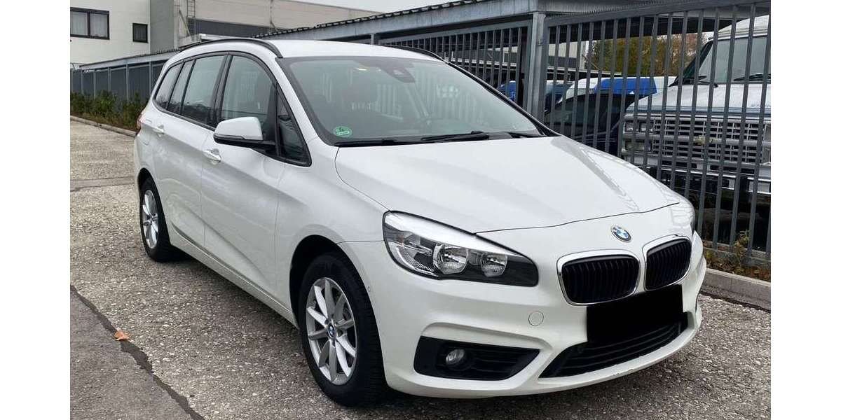 BMW 218 130.000 km 11.900 &euro; München 80807