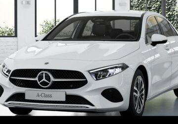 Mercedes-Benz A 200 9.900 km 33.900 &euro; München 80636