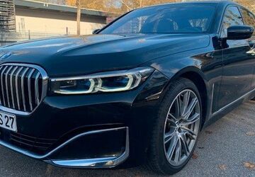 BMW 750 59.000 km 68.900 &euro; München 81827