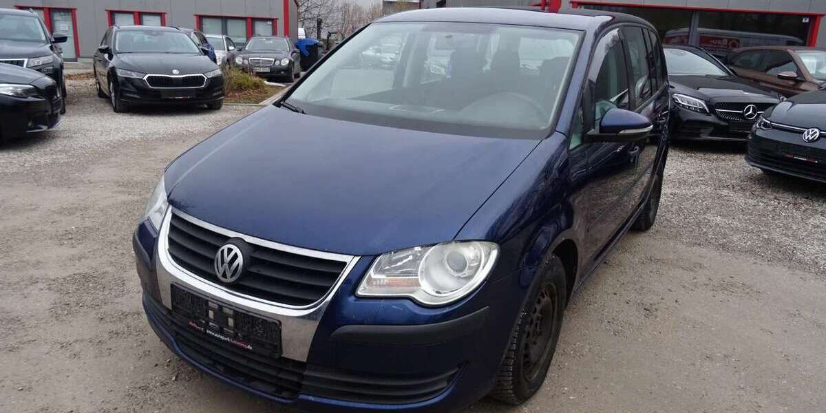VW Touran 586.898 km 1.999 &euro; Ismaning 85737