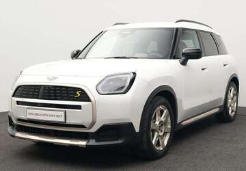 Mini Countryman SE All4 8.255 km 44.750 &euro; München 80788