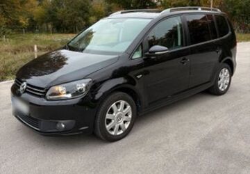 VW Touran 181.000 km 8.200 &euro; Karlsfeld 85757