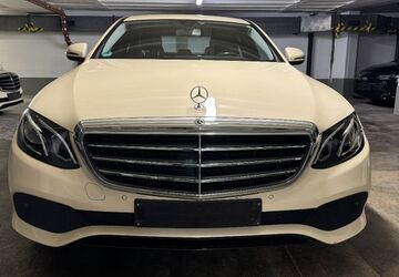 Mercedes-Benz E 200 247.000 km 11.500 &euro; München 80796