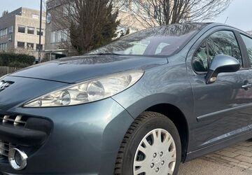Peugeot 207 46.100 km 4.590 &euro; Riemerling 85521