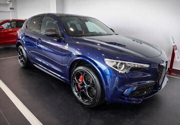 Alfa Romeo Stelvio 22.000 km 92.500 &euro; München 80336