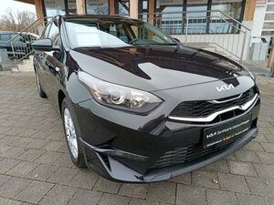 Kia Ceed SW / ceed SW CEED SW 1.5T 140 DCT7 VISION STD 19.056 km 22.990 &euro; Höhenkirchen-Siegertsbrun 85635