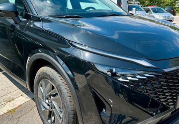 Nissan Qashqai 8.000 km 28.900 &euro; München 81549