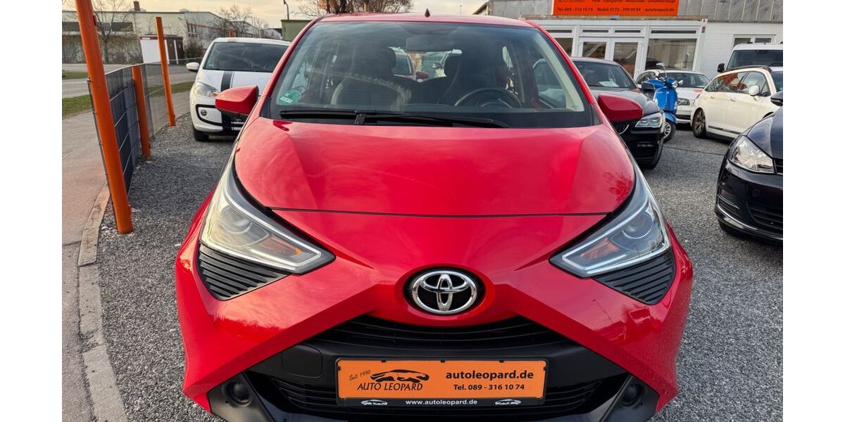 Toyota Aygo (X) 96.000 km 7.900 &euro; Garching bei München-Hochbrück 85748