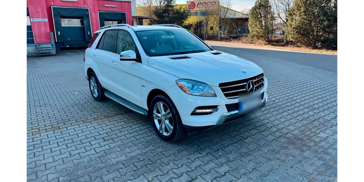 Mercedes-Benz ML 350 93.000 km 22.000 &euro; Eching 85386