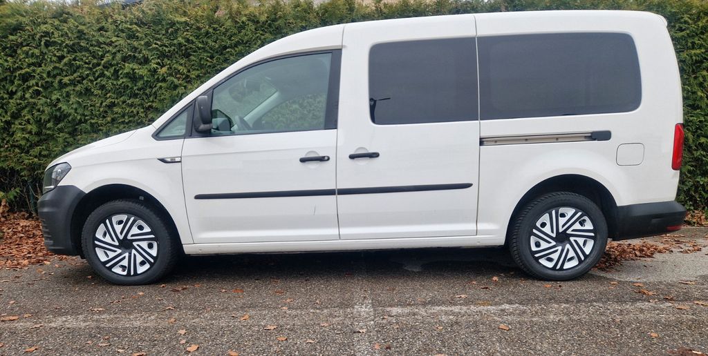 VW Caddy Maxi 208.000 km 11.950 &euro; München 81371
