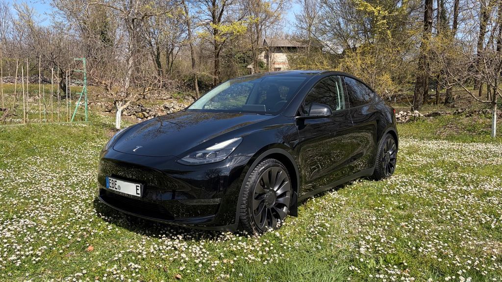Tesla Model Y 63.000 km 33.849 &euro; Poing 85586