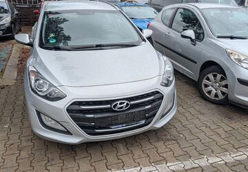 Hyundai i30 219.458 km 3.450 &euro; München 81243