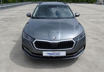 Skoda Octavia 42.000 km 32.900 &euro; München 80686