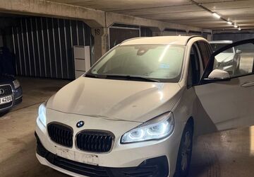 BMW 216 Gran Tourer 52.000 km 16.800 &euro; München 81927