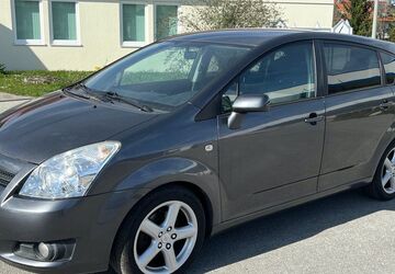 Toyota Corolla Verso 207.000 km 5.590 &euro; München 81479