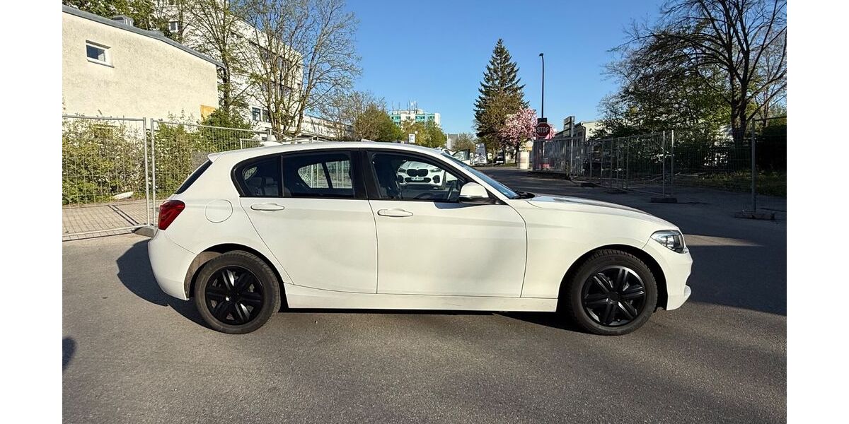 BMW 118 107.000 km 8.800 &euro; München 81375