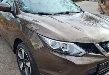 Nissan Qashqai 141.166 km 10.800 &euro; München 80995