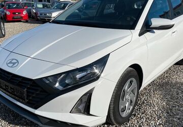 Hyundai i20 7.881 km 15.790 &euro; München 81829