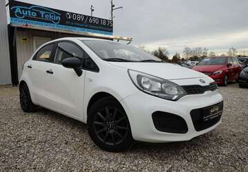 Kia Rio 138.064 km 5.950 &euro; München 81829