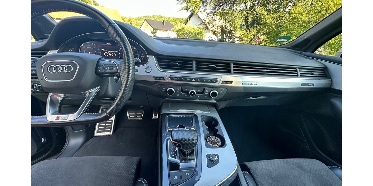 Audi Q7 145.000 km 33.400 &euro; München 80313