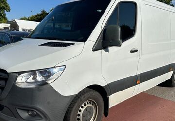 Mercedes-Benz Sprinter 245.000 km 17.900 &euro; München 81243