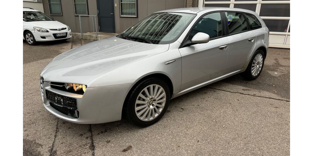 Alfa Romeo 159 122.111 km 6.250 &euro; München 80636
