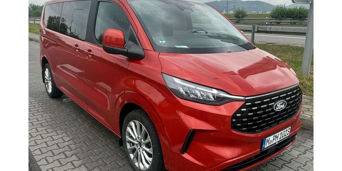 Ford Tourneo Custom 133.600 km 34.500 &euro; München, Landeshauptstadt 81543