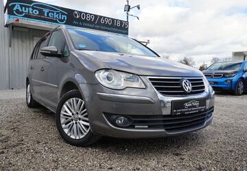 VW Touran 157.612 km 5.950 &euro; München 81829
