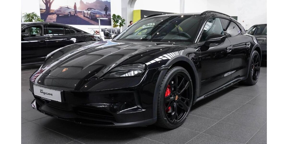 Porsche Taycan 9.000 km 122.000 &euro; München 81669