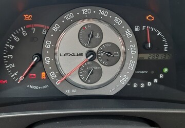 Lexus IS 200 290.000 km 2.900 &euro; München 80313