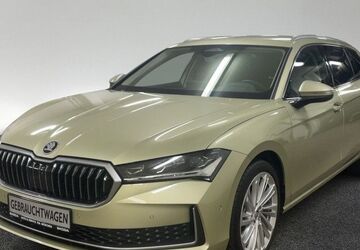 Skoda Superb 7.900 km 34.760 &euro; München 80687