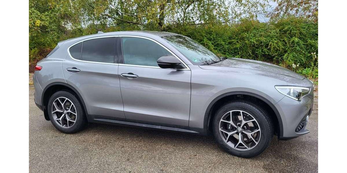 Alfa Romeo Stelvio 59.800 km 22.000 &euro; Unterhaching 82008