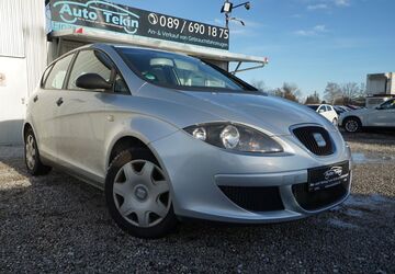 Seat Altea 222.715 km 2.950 &euro; München 81829