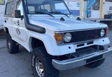 Toyota Land Cruiser 200.000 km 25.900 &euro; München 81829