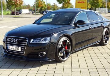 Audi A8 169.000 km 35.900 &euro; München 81243