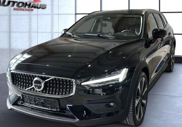 Volvo V60 Cross Country 24.500 km 47.990 &euro; München 81825
