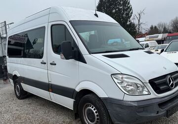 Mercedes-Benz Sprinter 332.000 km 5.999 &euro; München 81245