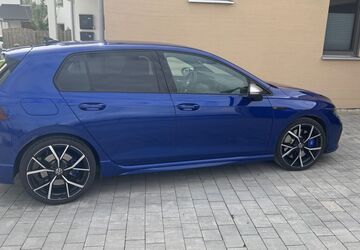 VW Golf 69.800 km 30.799 &euro; Vierkirchen 85256