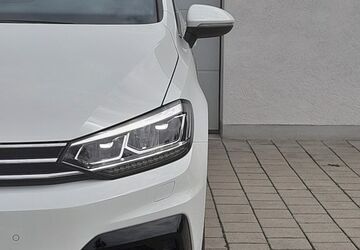 VW Touran 131.000 km 21.499 &euro; Aschheim 85609