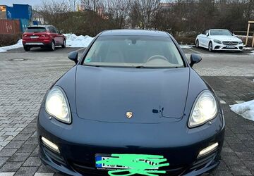 Porsche Panamera 250.000 km 16.900 &euro; Vaterstetten 85591