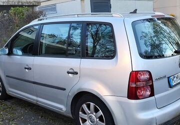 VW Touran 205.989 km 3.000 &euro; München 81737