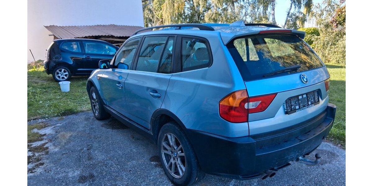BMW X3 165.878 km 2.700 &euro; München 81243