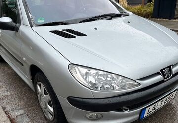 Peugeot 206 57.500 km 2.650 &euro; Gräfelfing 82166